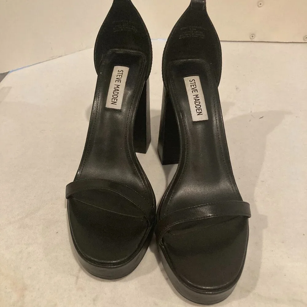 STEVE MADDEN WOMENS VERONIKA PLATFORM SANDAL SIZE 8.5 NEW